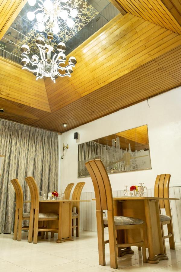 Hill View Hotel West Airport Accra Esterno foto