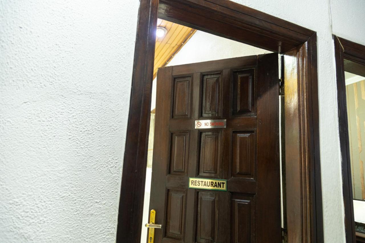 Hill View Hotel West Airport Accra Esterno foto