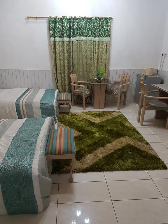 Hill View Hotel West Airport Accra Esterno foto